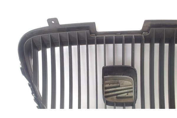 Recambio de rejilla capo para seat leon (1p1) 1.9 tdi referencia OEM IAM 5P0853679A  