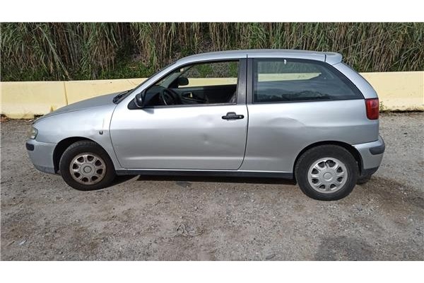 seat ibiza (6k1) del año 2000