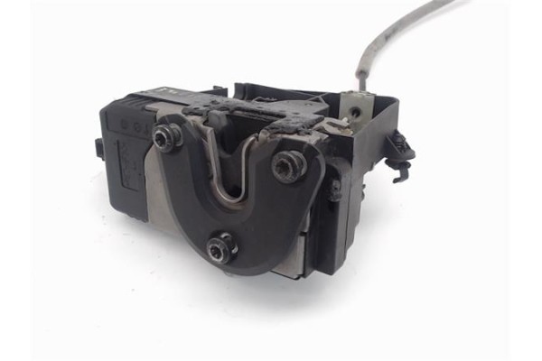 Recambio de cierre electromagnetico delantero izquierdo para opel vectra c berlina 1.9 cdti referencia OEM IAM 13210767  