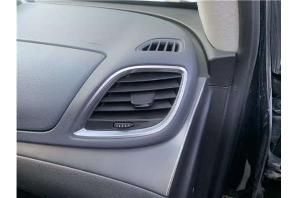 Recambio de rejilla entrada de aire para opel mokka 1.7 business referencia OEM IAM 95437807  