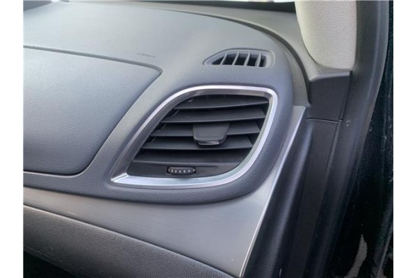 Recambio de rejilla entrada de aire para opel mokka 1.7 business referencia OEM IAM 95437807  