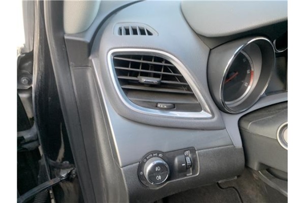 Recambio de rejilla entrada de aire para opel mokka 1.7 business referencia OEM IAM 95245316  