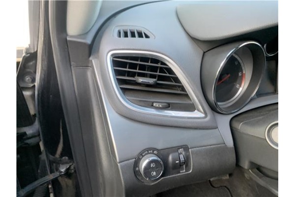 Recambio de rejilla entrada de aire para opel mokka 1.7 business referencia OEM IAM 95245316  