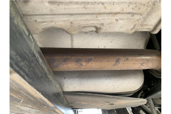 Recambio de tubo escape central para lexus is ii (_xe2_) 220 d (ale20) referencia OEM IAM 1741026360  