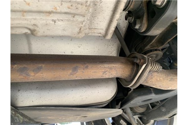 Recambio de tubo escape central para lexus is ii (_xe2_) 220 d (ale20) referencia OEM IAM 1741026360  