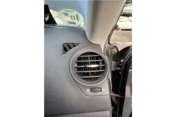 Recambio de rejilla entrada de aire para lexus is ii (_xe2_) 220 d (ale20) referencia OEM IAM   