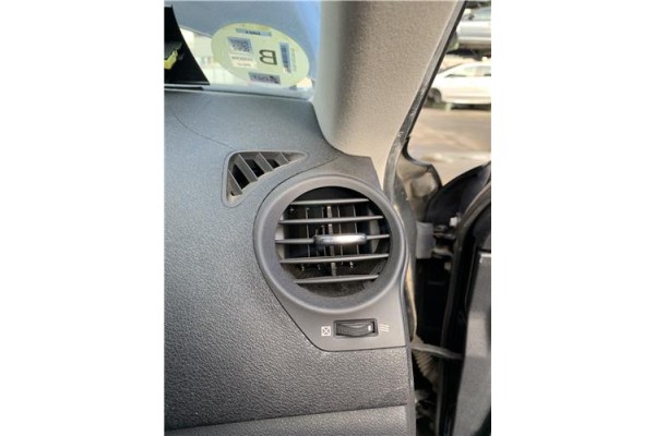 Recambio de rejilla entrada de aire para lexus is ii (_xe2_) 220 d (ale20) referencia OEM IAM   