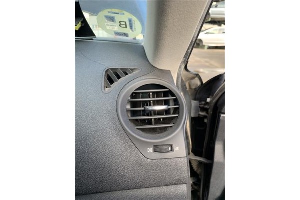 Recambio de rejilla entrada de aire para lexus is ii (_xe2_) 220 d (ale20) referencia OEM IAM   