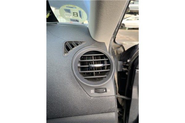 Recambio de rejilla entrada de aire para lexus is ii (_xe2_) 220 d (ale20) referencia OEM IAM   