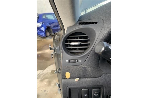 Recambio de rejilla entrada de aire para lexus is ii (_xe2_) 220 d (ale20) referencia OEM IAM 5584353040  