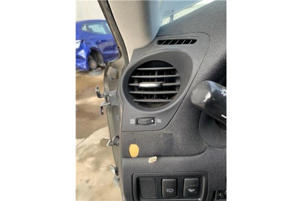 Recambio de rejilla entrada de aire para lexus is ii (_xe2_) 220 d (ale20) referencia OEM IAM 5584353040  