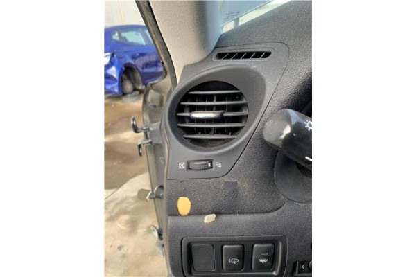 Recambio de rejilla entrada de aire para lexus is ii (_xe2_) 220 d (ale20) referencia OEM IAM 5584353040  