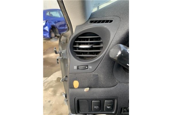 Recambio de rejilla entrada de aire para lexus is ii (_xe2_) 220 d (ale20) referencia OEM IAM 5584353040  