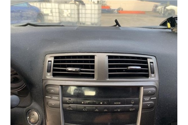 Recambio de rejilla entrada de aire para lexus is ii (_xe2_) 220 d (ale20) referencia OEM IAM 5567053010  