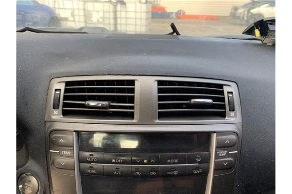 Recambio de rejilla entrada de aire para lexus is ii (_xe2_) 220 d (ale20) referencia OEM IAM 5567053010  