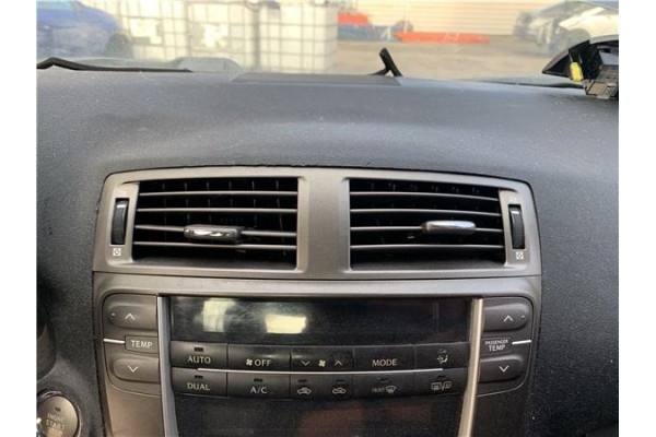 Recambio de rejilla entrada de aire para lexus is ii (_xe2_) 220 d (ale20) referencia OEM IAM 5567053010  