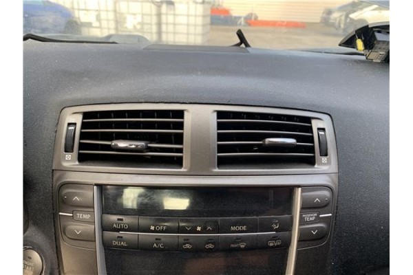 Recambio de rejilla entrada de aire para lexus is ii (_xe2_) 220 d (ale20) referencia OEM IAM 5567053010  