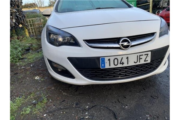 Recambio de paragolpes delantero para opel astra j berlina 5p 1.6 selective referencia OEM IAM 13264403 13348047 