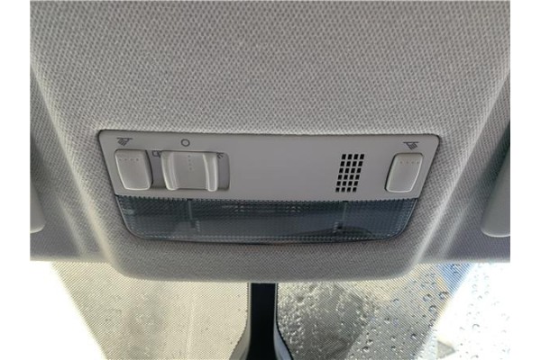 Recambio de luz delantero central techo para seat ibiza (kj1) 1.0 style referencia OEM IAM 3B0947105C  