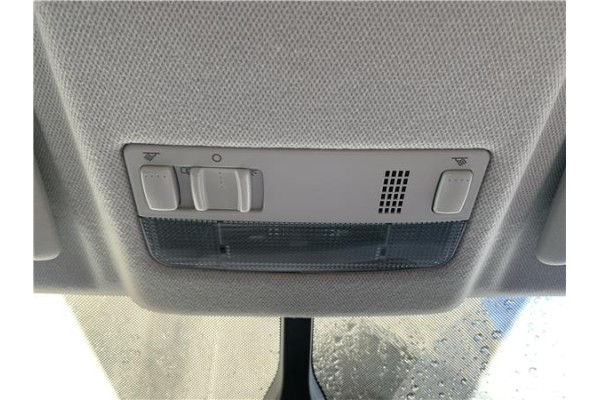 Recambio de luz delantero central techo para seat ibiza (kj1) 1.0 style referencia OEM IAM 3B0947105C  