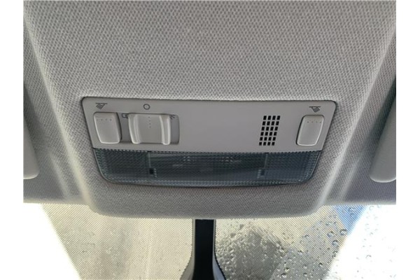 Recambio de luz delantero central techo para seat ibiza (kj1) 1.0 style referencia OEM IAM 3B0947105C  