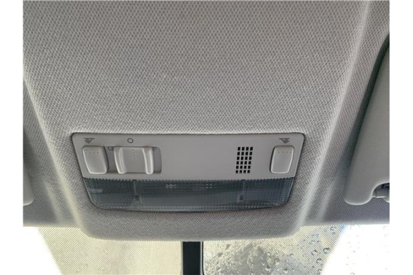 Recambio de luz delantero central techo para seat ibiza (kj1) 1.0 style referencia OEM IAM 3B0947105C  