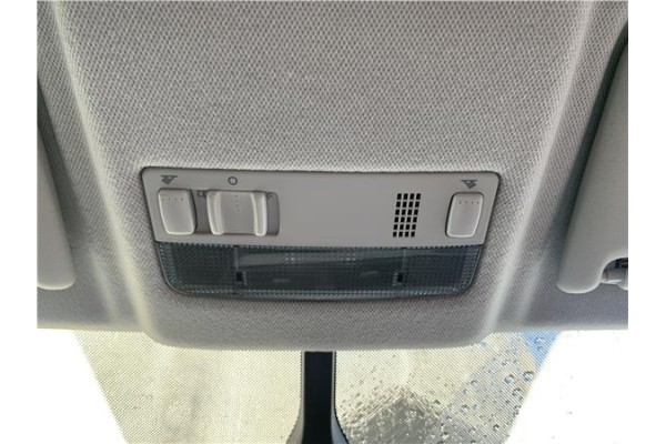 Recambio de luz delantero central techo para seat ibiza (kj1) 1.0 style referencia OEM IAM 3B0947105C  