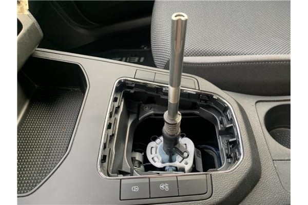 Recambio de palanca de cambio para seat ibiza (kj1) 1.0 style referencia OEM IAM 2Q0711049J  