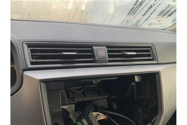 Recambio de rejilla entrada de aire para seat ibiza (kj1) 1.0 style referencia OEM IAM 6F0819110H  