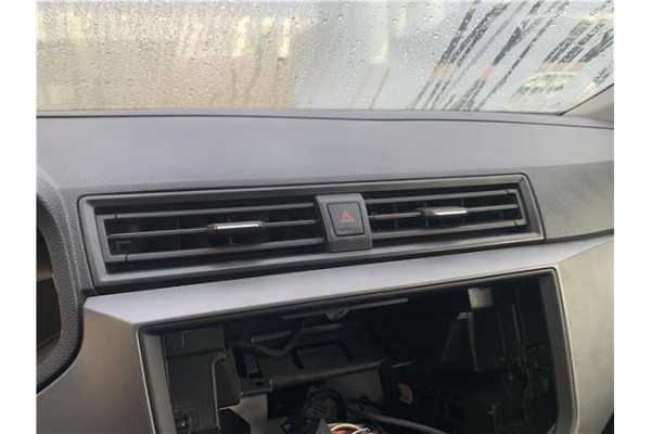 Recambio de rejilla entrada de aire para seat ibiza (kj1) 1.0 style referencia OEM IAM 6F0819110H  