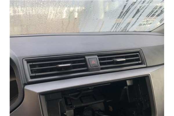 Recambio de rejilla entrada de aire para seat ibiza (kj1) 1.0 style referencia OEM IAM 6F0819110H  