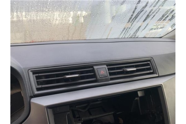 Recambio de rejilla entrada de aire para seat ibiza (kj1) 1.0 style referencia OEM IAM 6F0819110H  