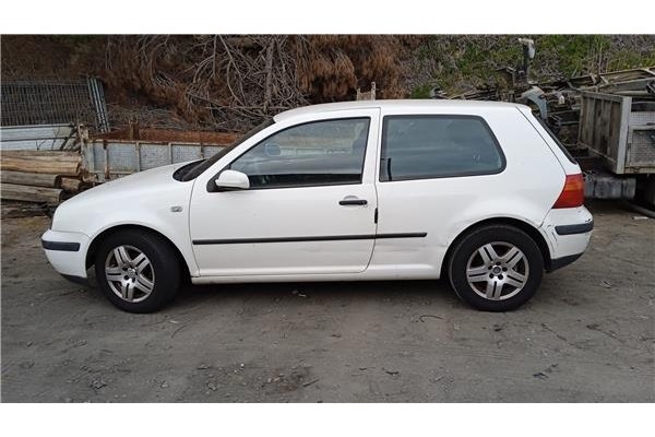 volkswagen golf iv berlina (1j1) del año 2001