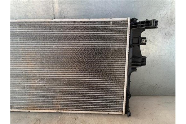 Recambio de radiador para iveco daily chasis 2.3 referencia OEM IAM 5801264635 503612269 
