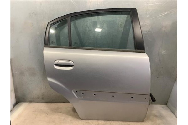 Recambio de puerta trasero derecha para kia rio (jb) 1.4 16v referencia OEM IAM   