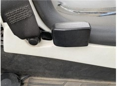 Recambio de anclaje cinturon delantero izquierdo para renault twizy eléctrico urban referencia OEM IAM 8200754526  