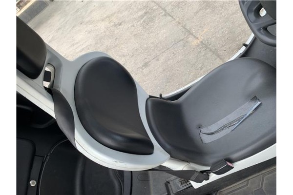Recambio de asiento delantero izquierdo para renault twizy eléctrico urban referencia OEM IAM 876403111R  