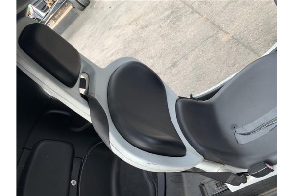 Recambio de asiento delantero izquierdo para renault twizy eléctrico urban referencia OEM IAM 876403111R  