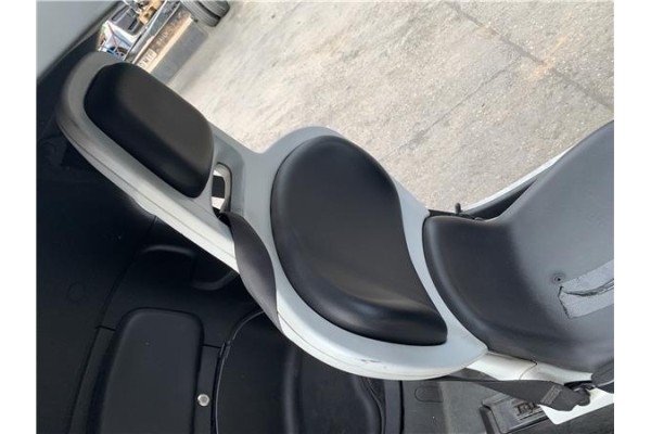 Recambio de asiento delantero izquierdo para renault twizy eléctrico urban referencia OEM IAM 876403111R  