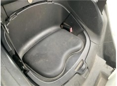 Recambio de asiento trasero central para renault twizy eléctrico urban referencia OEM IAM 883C52402R 883C56632R 