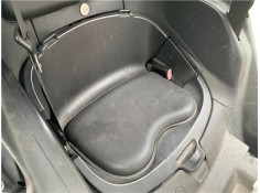 Recambio de asiento trasero central para renault twizy eléctrico urban referencia OEM IAM 883C52402R 883C56632R 