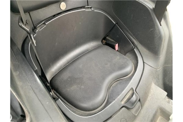 Recambio de asiento trasero central para renault twizy eléctrico urban referencia OEM IAM 883C52402R 883C56632R 