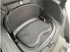 Recambio de asiento trasero central para renault twizy eléctrico urban referencia OEM IAM 883C52402R 883C56632R 
