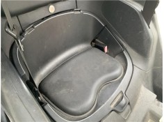 Recambio de asiento trasero central para renault twizy eléctrico urban referencia OEM IAM 883C52402R 883C56632R 