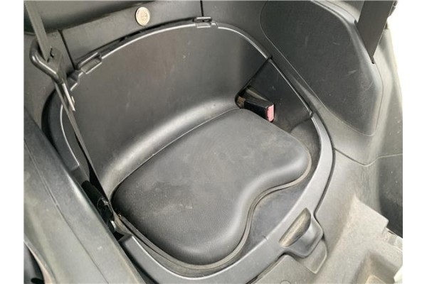 Recambio de asiento trasero central para renault twizy eléctrico urban referencia OEM IAM 883C52402R 883C56632R 