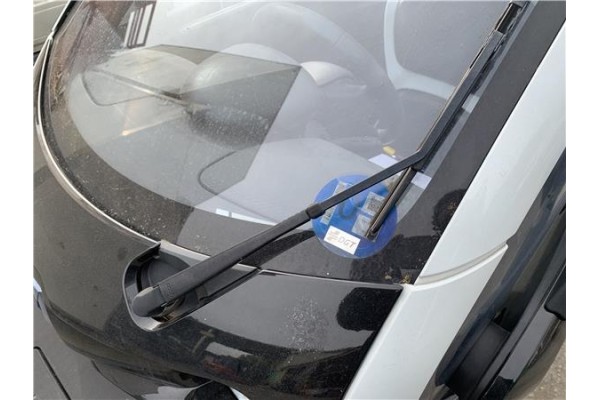 Recambio de brazo limpiaparabrisas delantero para renault twizy eléctrico urban referencia OEM IAM 288811045R  