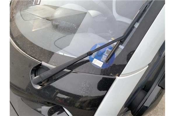 Recambio de brazo limpiaparabrisas delantero para renault twizy eléctrico urban referencia OEM IAM 288811045R  