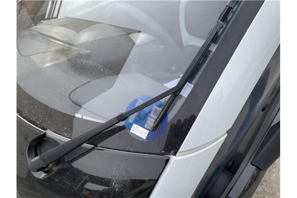 Recambio de brazo limpiaparabrisas delantero para renault twizy eléctrico urban referencia OEM IAM 288811045R  