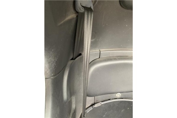 Recambio de cinturon seguridad trasero central para renault twizy eléctrico urban referencia OEM IAM 888500347R  