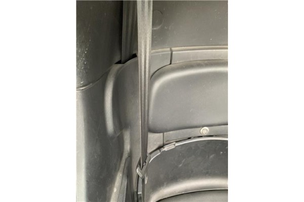 Recambio de cinturon seguridad trasero central para renault twizy eléctrico urban referencia OEM IAM 888500347R  